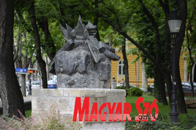 Sava Halugin szobra felkerült egy talapzatra Sava Halugin szobra felkerült egy talapzatra
