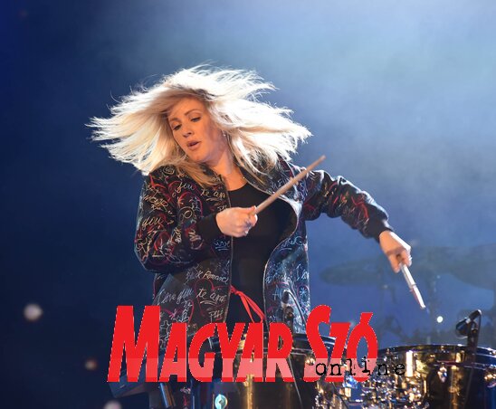 Az első nap legnagyobb koncertjét Ellie Goulding adta (Fotó: Ótos András) Az első nap legnagyobb koncertjét Ellie Goulding adta (Fotó: Ótos András)