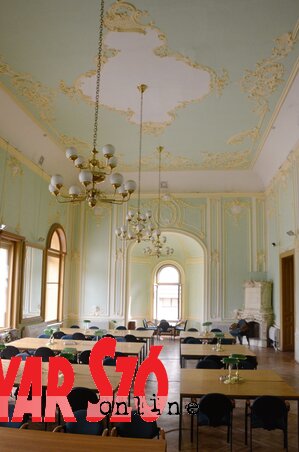 A jelenlegi olvasóterem reprezentatív kiállítási térként működik majd, és olyan formában őrzik meg, ahogyan azt az épületet tervező Raichle Ferenc elképzelte (Molnár Edvárd felvétele) A jelenlegi olvasóterem reprezentatív kiállítási térként működik majd, és olyan formában őrzik meg, ahogyan azt az épületet tervező Raichle Ferenc elképzelte (Molnár Edvárd felvétele)