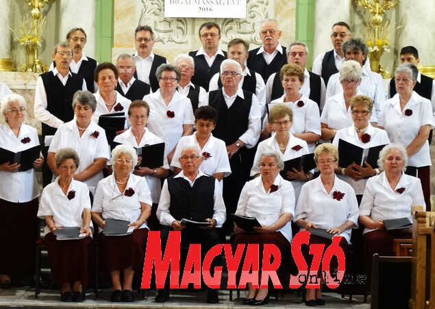 A dalárda és az Őszirózsa kórus Illés-napi hangversenyéről A dalárda és az Őszirózsa kórus Illés-napi hangversenyéről