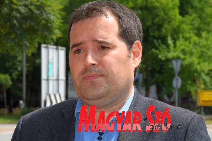 Fejsztámer Róbert (Puskás Károly felvétele) Fejsztámer Róbert (Puskás Károly felvétele)