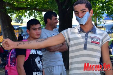 Open the border (Nyisd meg a határt) - Dávid Csilla felvétele