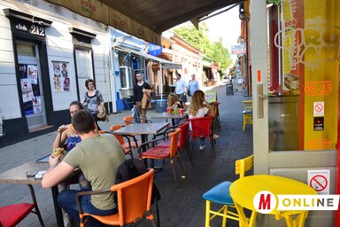 A tűzvédelemről hozott köztársasági szabályzat szerint minden vendéglátóipari létesítménynek tűzcsappal kell rendelkeznie, ugyanakkor például a Laza Telečki utcában ki sem épült a szükséges infrastruktúra (Dávid Csilla felvétele)