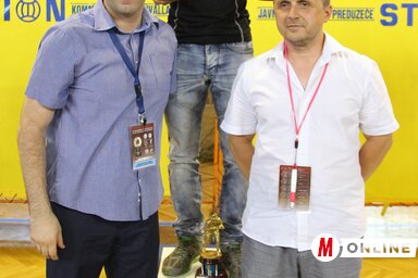 Damjan Grmuša a serlegekkel (Dejan Vuković)