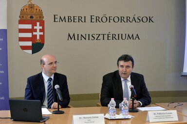 Maruzsa Zoltán és Palkovics László sajtótájékoztatót tart a felsőoktatási felvételi ponthatárokról (Fotó: MTI)