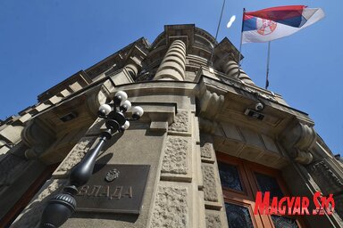 A szerb kormány épülete (Ótos András felvétele)