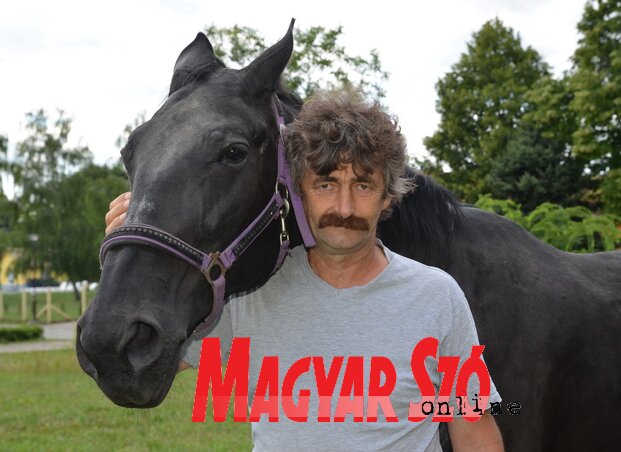Sándor és Hajnal, a tenyészkanca Sándor és Hajnal, a tenyészkanca