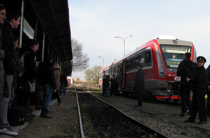 Az orosz szerelvényekben reménykedtek (Fotó: Kecskés István)