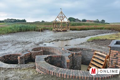 Az eső és a kút vize fokozatosan feltölti a fürdőt (Gergely Árpád felvétele)