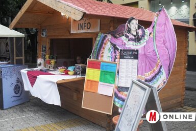 A programról és egyéb információkról az infópultnál lehet érdeklődni (Fotó: Lukács Melinda)