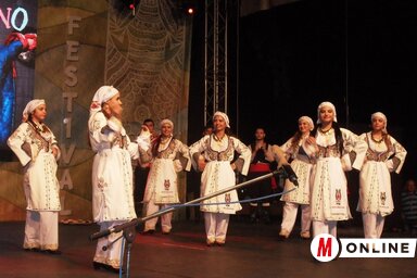 Észak-ciprusi táncosok a fesztivál színpadán (Fotó: Lukács Melinda)