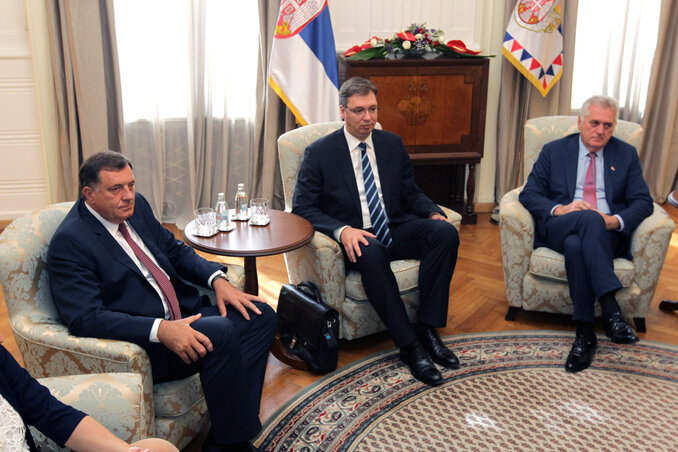 Dodik, Vučić és Nikolić a tárgyalás előtt (Fotó: Beta)