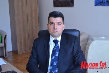 Dr. Rusz Radován konzul