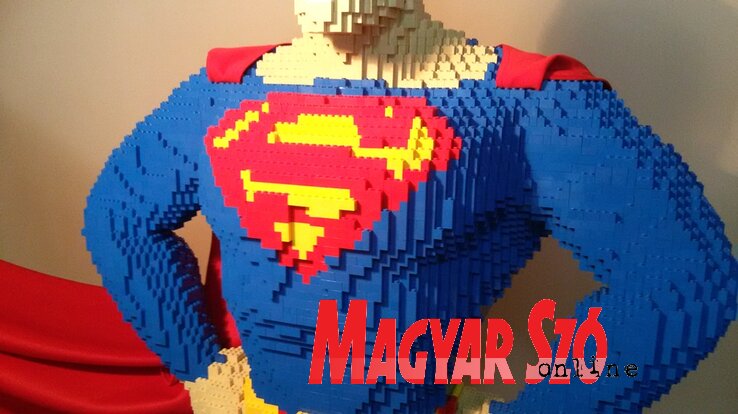 Jó ötlet volt a Superman-jelet előre kirakni Jó ötlet volt a Superman-jelet előre kirakni