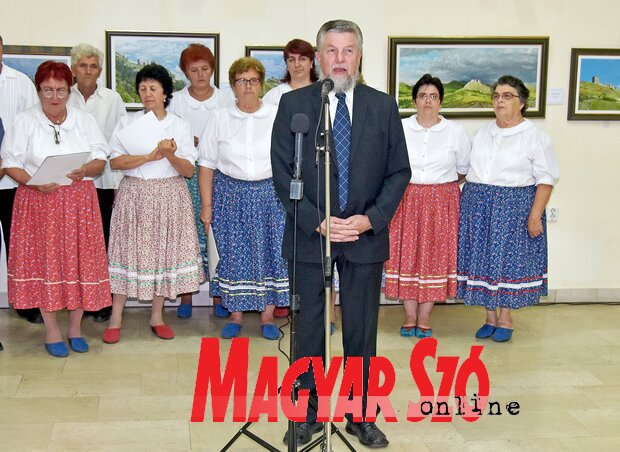 Recskó Béla szól a közönséghez (Gergely Árpád felvétele)