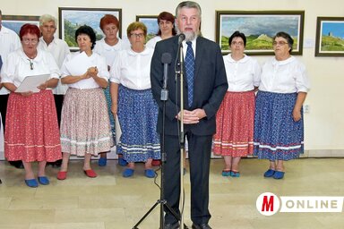 Recskó Béla szól a közönséghez (Gergely Árpád felvétele)