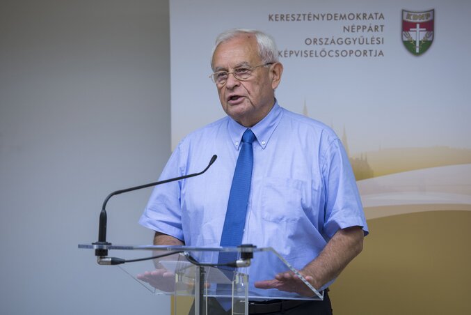 Harrach Péter (Fotó: MTI) Harrach Péter (Fotó: MTI)