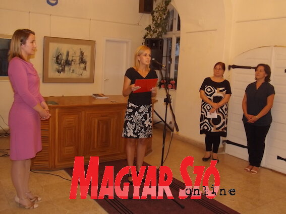 A Topolyai Művésztelep munkái a Szabadkai Városi Múzeum gyűjteményében címet viselő tárlat topolyai megnyitóján (Szabó Anikó) A Topolyai Művésztelep munkái a Szabadkai Városi Múzeum gyűjteményében címet viselő tárlat topolyai megnyitóján (Szabó Anikó)