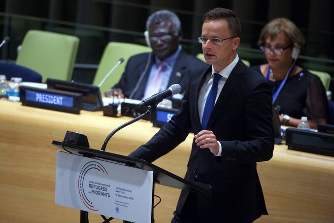 Szijjártó Péter felszólal a társelnökletével a tömeges migrációról rendezett kerekasztal-beszélgetésen az ENSZ-közgyűlés 71. ülésszakán (Fotó: MTI)