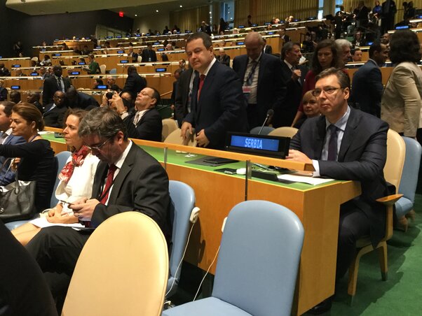 Aleksandar Vučić és Ivica Dačić Szerbia képviseletében (Beta)