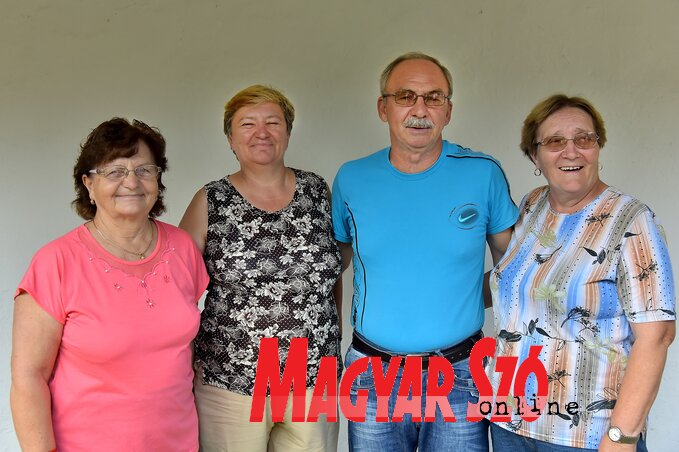 Kovács Veronika, Tóth Mária, Kovács András, Mile Erzsébet Kovács Veronika, Tóth Mária, Kovács András, Mile Erzsébet