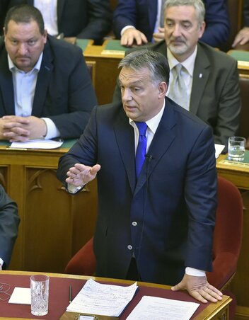 Orbán Viktor: Nem lehet semmibe venni 3,3 millió ember akaratát (Fotó: MTI)