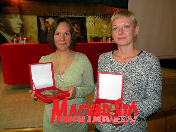 Szarka Mándity Krisztina és Galvinić Vékás Éva a díjátadót követően