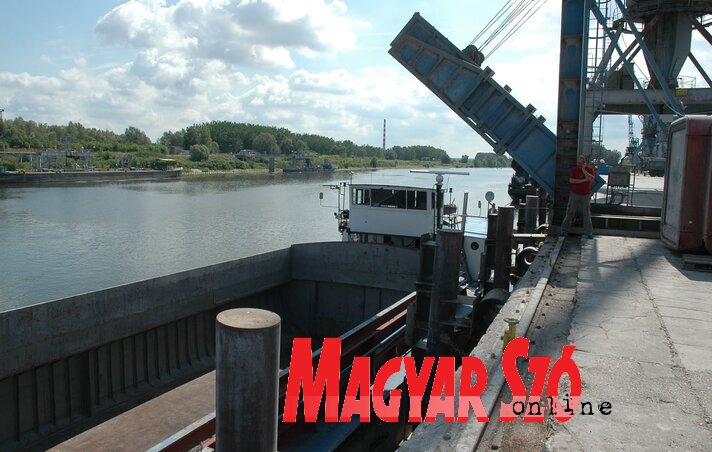 Tulajdonoscserére vár az Újvidéki Folyami Kikötő is (Ótos András felvétele)