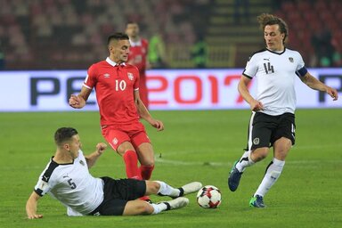 Beograd, 9.10.2016. - Fudbaleri Srbije i Austrije u akciji tokom utakmice treceg kola Grupe D u kvalifikacijama za Svetsko prvenstvo 2018, danas na stadionu "Rajko Mitic" u Beogradu. Na fotografiji Dusan Tadic. (BETAPHOTO/BRANISLAV BOZIC/DS)