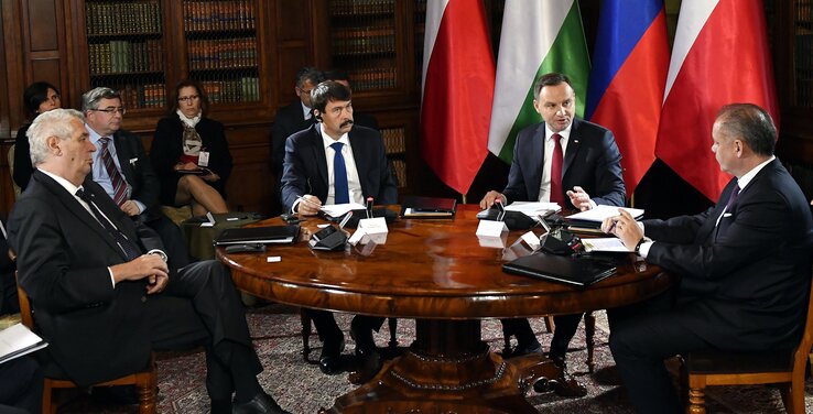 Miloš Zeman cseh, Áder János magyar, Andrzej Duda lengyel és Andrej Kiska szlovák elnök (Fotó: MTI)