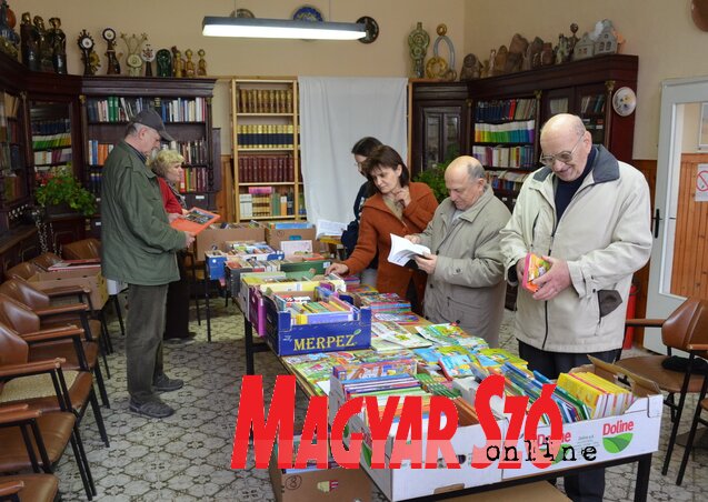 A tavalyi évben nagy volt az érdeklődés a könyvvásár iránt (Lakatos János felvétele)