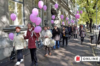 Figyelemfelkeltő séta a mellrák elleni küzdelem hónapjában (Gergely Árpád)