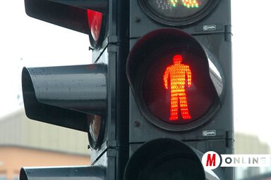 Az új szemaforokat már visszaszámláló kijelzővel szerelik (Ótos András felvétele)