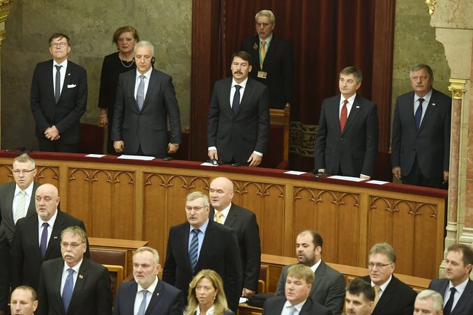 Az Országgyűlés ünnepi ülése az 1956-os forradalom és szabadságharc hatvanadik évfordulója alkalmából (Fotó: MTI)