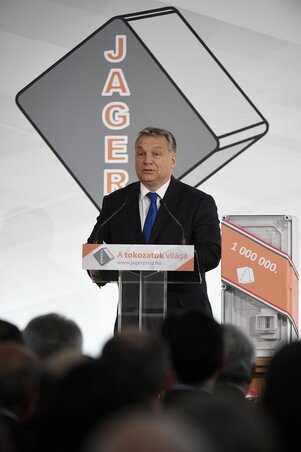 Orbán Viktor miniszterelnök beszédet mond Jáger Prod Kft. herendi telephelyén (Fotó: MTI – Koszticsák Szilárd)