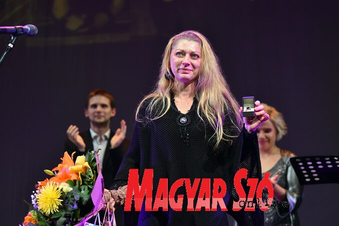 Mezei Kinga vehette át a Pataki-gyűrűt (Molnár Edvárd felvétele)