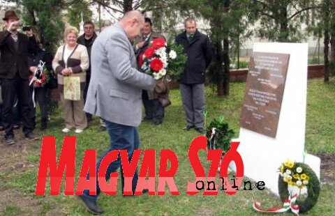 Muzslyán 2014-ben jelölték meg az egykori befogadó központ helyét (Molnár Edvárd felvétele) Muzslyán 2014-ben jelölték meg az egykori befogadó központ helyét (Molnár Edvárd felvétele)