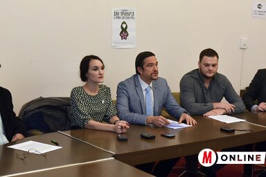 Arsen Kurjački, Jelena Balašević, Korhecz Tamás, Amir Bislimi és Csonka Áron a tegnapi sajtótájékoztatón (Ótos András felvétele)
