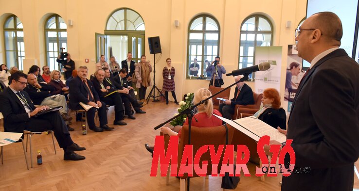 Đorđe Milićević véleménye szerint a multikulturalizmus mindannyiunk számára egy teljesen megszokott életforma (Ótos András felvétele) Đorđe Milićević véleménye szerint a multikulturalizmus mindannyiunk számára egy teljesen megszokott életforma (Ótos András felvétele)