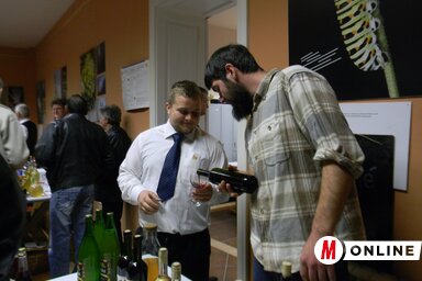Sok óbecsei látogatott el a méz- és borkóstolóra