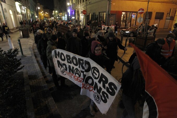 Szimpátiatüntetés Budapesten az elítélt szír férfi mellett (Fotó: MTI)