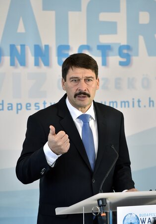 Áder János beszédet mond a budapesti víz-világtalálkozón (Fotó: MTI)