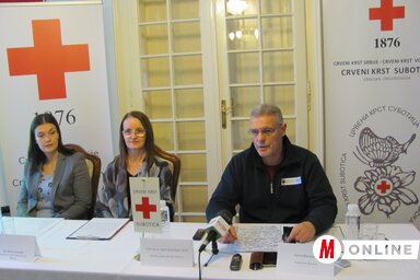 Dr. Verica Dronjak, dr. Nada Kosić Bibić és Zoran Milovanović a sajtótájékoztatón (Fotó: Paszterkó Erika)