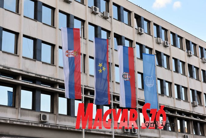 Az idei költségvetéshez képest 700 millió dinárral nő a jövő évi büdzsé bevétele (Ótos András felvétele)