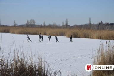Korcsolyázók a Vér-tavon (Fotó: Paszterkó Erika)