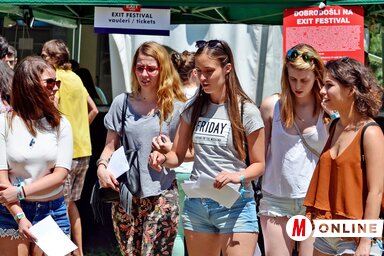 A legújabb felmérések azt mutatják, egyre több turista látogat el Újvidékre. Sokan közülük az EXIT fesztivál idején jönnek városunkba (Ótos András felvétele)