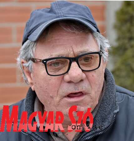 Franjo Flajšman: Nem érdekli őt, mi van a fekete szemeteszsákban, állandóan csak hordja a szemetet (Gergely Árpád felvétele) Franjo Flajšman: Nem érdekli őt, mi van a fekete szemeteszsákban, állandóan csak hordja a szemetet (Gergely Árpád felvétele)