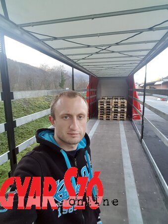 Tóth Balázs: Mostanában főleg faárut szállítok, de volt a pótkocsiban a női bundától a krematóriumon, szarvasbőrön át a sörig minden egyéb Tóth Balázs: Mostanában főleg faárut szállítok, de volt a pótkocsiban a női bundától a krematóriumon, szarvasbőrön át a sörig minden egyéb