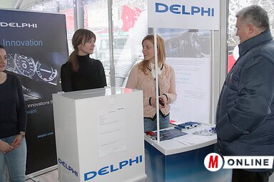 Kétnapos karriernapot tartott a Duna parkban a Delphi vállalat, sokan érdeklődtek a munkahelyek iránt (Ótos András felvétele)