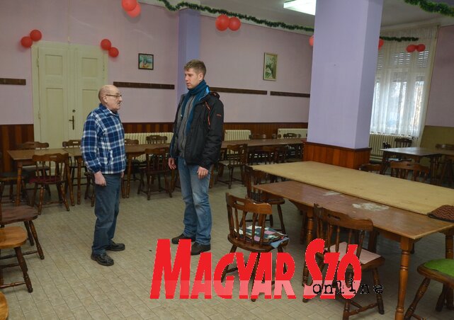 Baračik Rudolf (levo) i Andor Fontanji u prihvatnom centru (Foto: Lakatos János) Baračik Rudolf (levo) i Andor Fontanji u prihvatnom centru (Foto: Lakatos János)